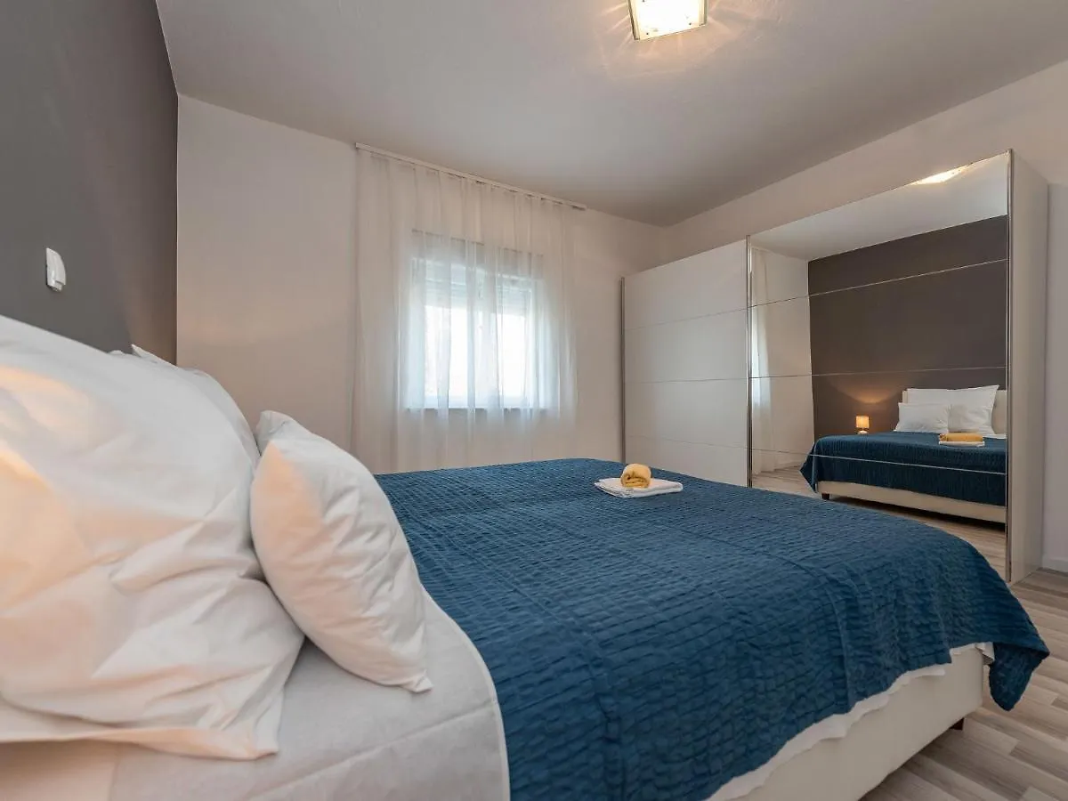Classy Holiday Home In Galovac With Swimming Pool