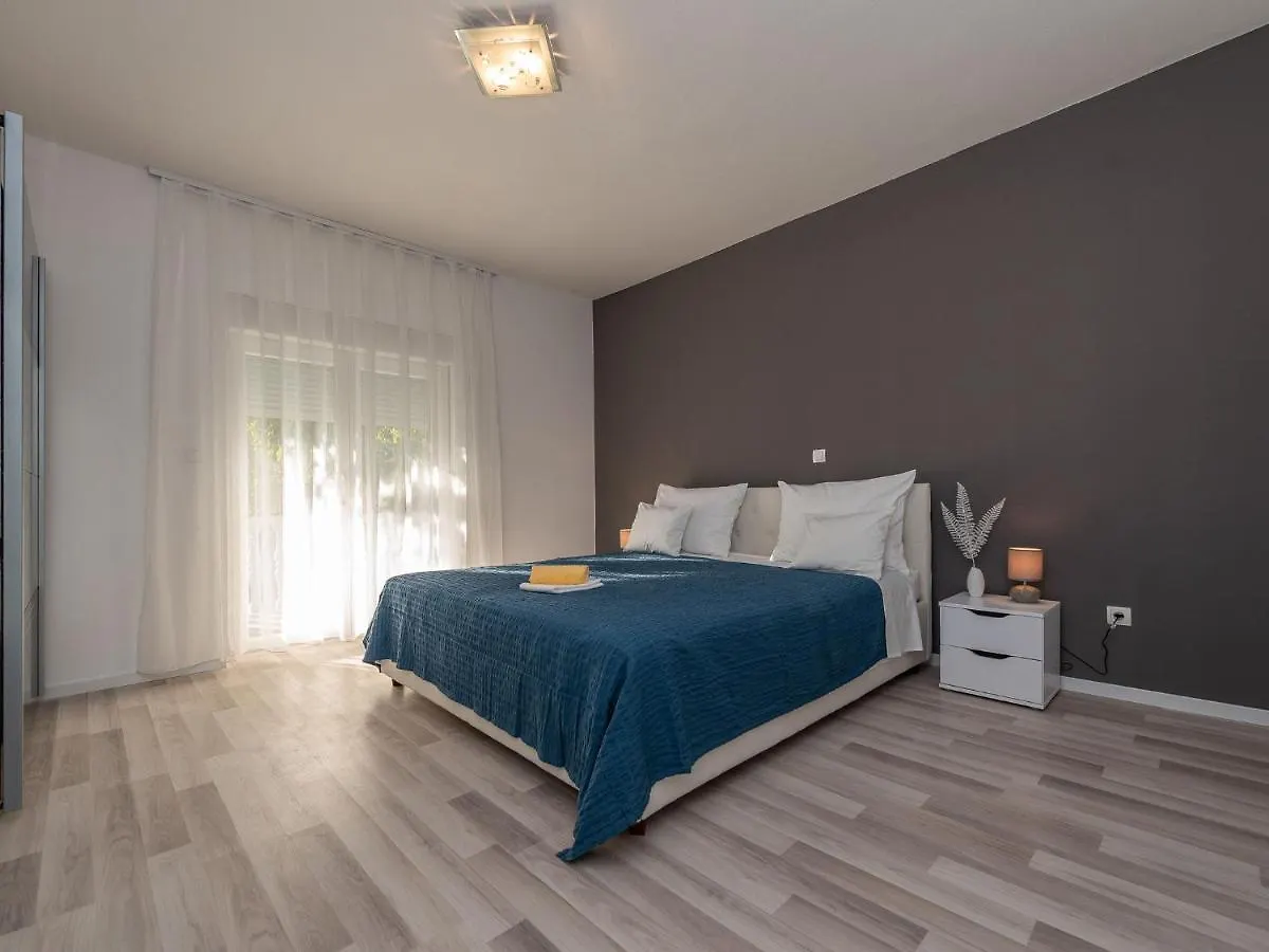 Classy Holiday Home In Galovac With Swimming Pool